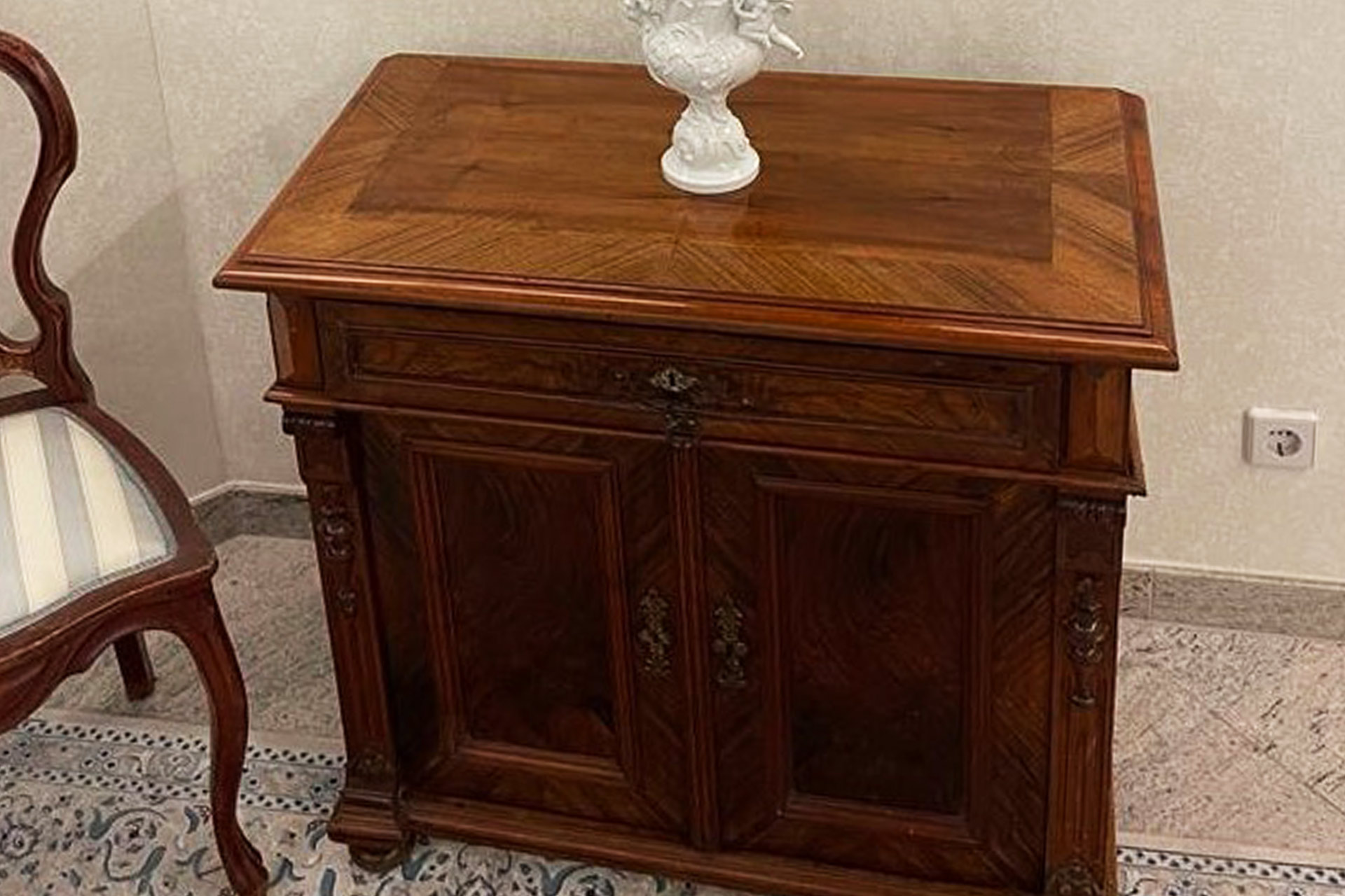 Atelier für Möbelrestaurierung (Olaf Praetsch) - Referenzen - Halbschrank und Vertico Nachher